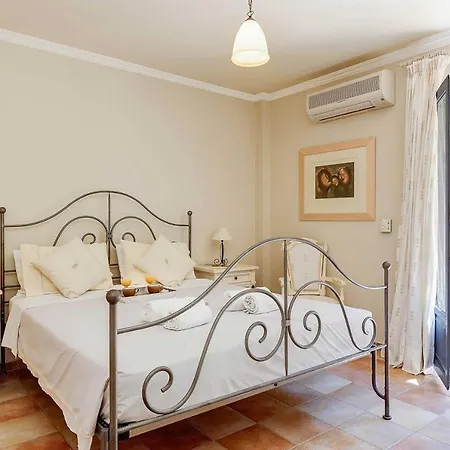 Diamandi Villa *